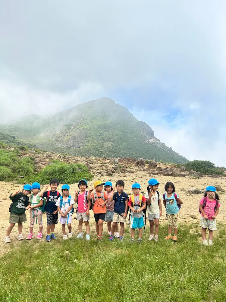 九重連山登山の様子