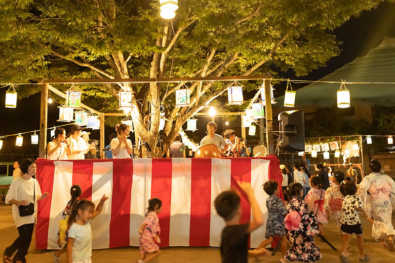 祭りの様子