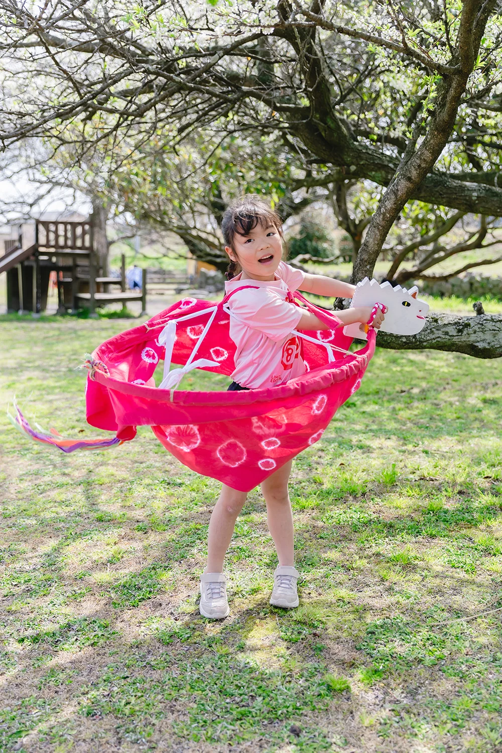 荒馬製作に取り組む子どもたちの様子